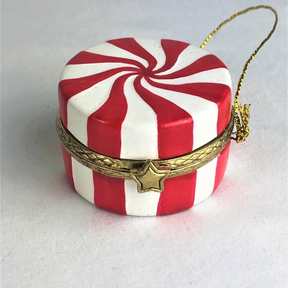 Peppermint Candy Porcelain Hinged Surprise Gift Trinket Box Christmas Ornament - Picture 5 of 5
